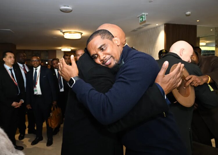 Motsepe, bolide… Eto’o flambe pour l’inauguration du siège de la Fecafoot