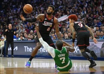 Paul George s’éclate dans son duel avec les stars des Celtics