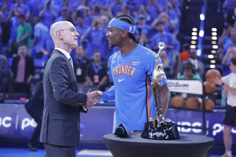 Pour Adam Silver, les joueurs sont « entraînés à chercher les coups de sifflet »