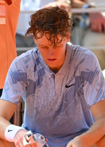 Roland Garros > C'est officiel : Jannik Sinner a bien demandé à l'organisation du tournoi de jouer en journée