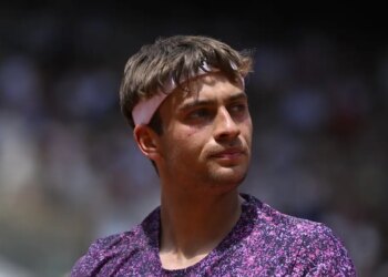 Roland Garros > Flavio Cobolli sur les absences de Sinner, Alcaraz et Djokovic : "Quand on entre dans le vestiaire, on ressent une atmosphère différente. Il y a une opportunité pour tout le monde, et tout le monde veut la saisir"