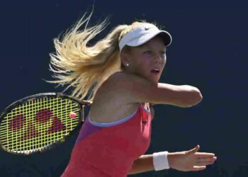 Roland Garros > Ksenia Efremova, grand espoir du tennis féminin français : "Je ne vais pas dire les noms mais certaines joueuses ont refusé de s'entraîner avec moi parce que j'avais reçu une wild card"