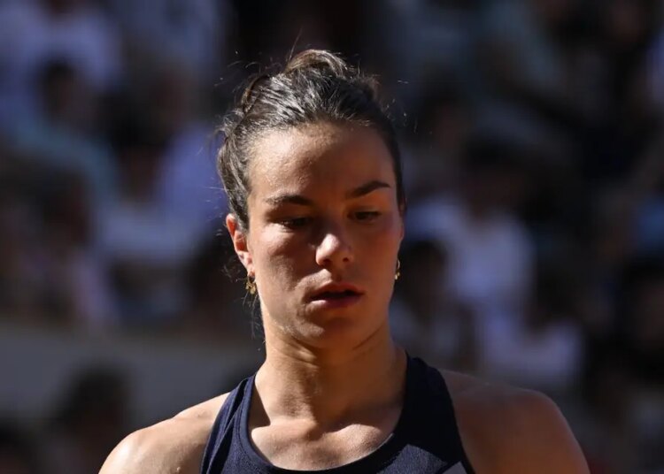 Roland Garros > Loïs Boisson, les yeux rougis : "La seule chose qui me raccroche aujourd'hui au fait de revenir sur le court, c'est juste le fait que j'aime jouer au tennis. Je n'y joue pas assez souvent à mon goût"