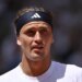 Roland Garros > Lucas Pouille sur Zverev, grand favori du tournoi après les défaites de Sinner et Djokovic : "Soit cela lui met une pression de malade et il perd ce soir à cause de la tension, soit il arrive à augmenter son niveau de jeu au fur et à mesure des matchs et il ira chercher ce Grand Chelem"