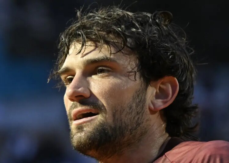 Roland Garros > Valetin Vacherot entretient un mystère : "Mon émotion à la fin du match n'était pas liée au stress. Je peux quand même être très fier de gagner ce match pour des raisons que seules mon équipe connaît"