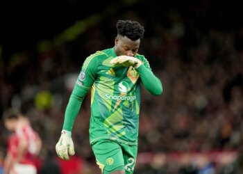 “Manchester United n’est pas un endroit où l’on peut se permettre des erreurs” : Sir Alex Ferguson scelle l’avenir d’André Onana
