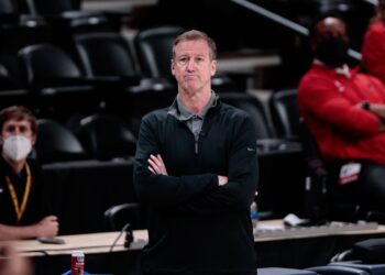 Terry Stotts fait un appel du pied aux Blazers
