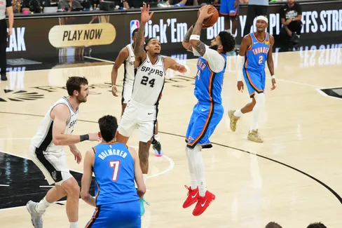 Une attaque du Thunder sans idée face à la défense étouffante des Spurs
