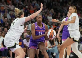 Valériane Ayayi remporte son premier match avec le Mercury