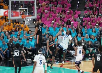 Victor Wembanyama bat le record de contres sur un match de playoffs