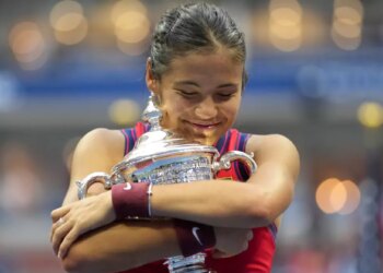 WTA > Ceci n'est pas une blague : Raducanu vire encore son coach et retourne à la case départ