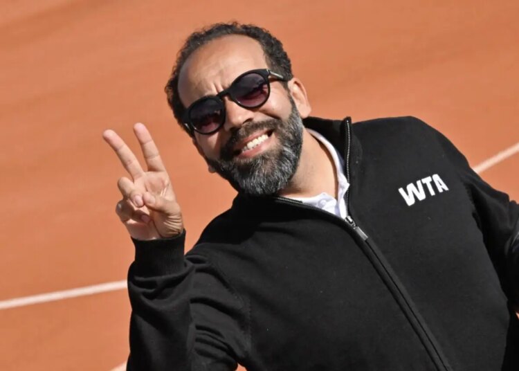 WTA - Strasbourg > Kader Nouni, badge d'or, le Barry White du tennis : "Ma voix est naturelle. Je ne m'entrainais pas devant ma glace à dire 'Deuce' ou '15 love'"
