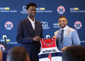 AJ Dybantsa séduit déjà les Wizards par sa maturité