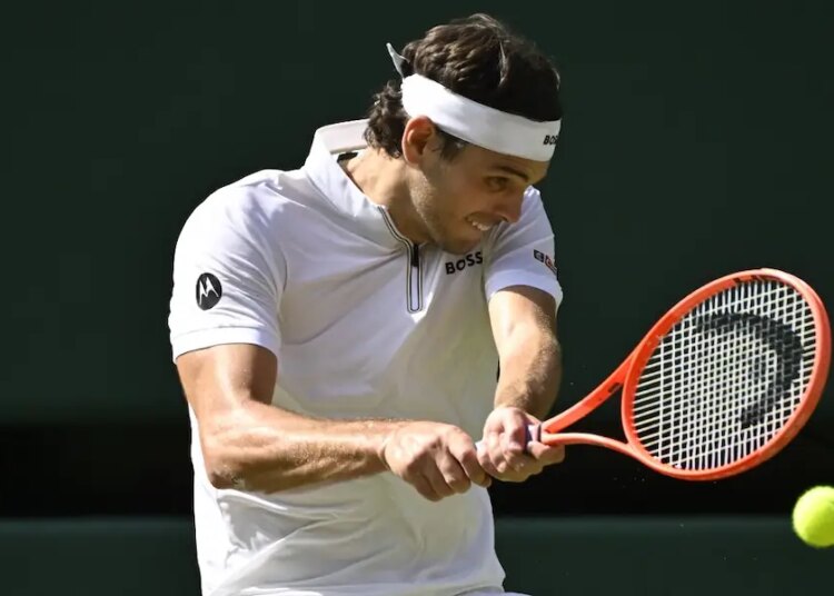 ATP - Stuttgart > Taylor Fritz surprend tout le monde après un trou noir : "Ça me semble fou"
