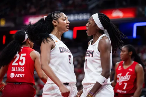 Angel Reese et Atlanta résistent au retour de Caitlin Clark