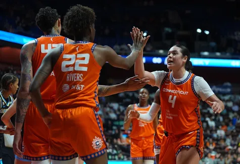 Brittney Griner dans l’histoire, Connecticut enfonce Chicago