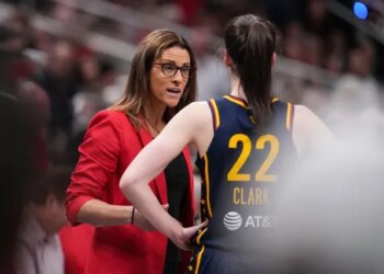 Caitlin Clark éteint les rumeurs de tension avec Stephanie White