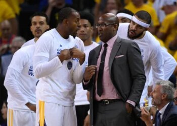 Derrière les deux plus longues séries de victoires en playoffs, il y a Mike Brown
