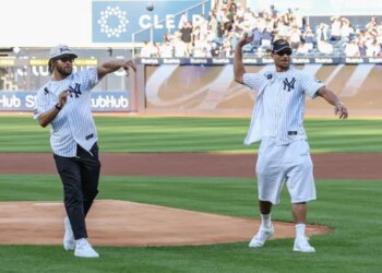Jalen Brunson et Josh Hart poursuivent la tournée du titre chez les Yankees