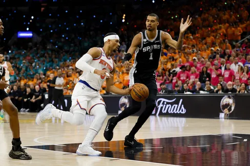 Josh Hart un peu « désorienté » par la défense de Victor Wembanyama et des Spurs