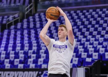 Kevin Huerter et Daniss Jenkins restent aux Pistons