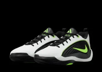 La Giannis Immortality 5 reprend une décharge de Volt