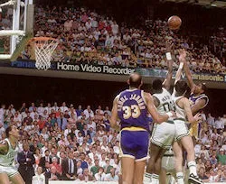 Le jour où Magic Johnson a terrassé Boston d’un bras roulé
