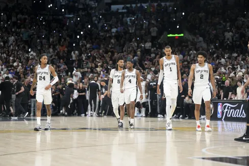 Le trio Fox-Castle-Harper, l’arme encore sous-utilisée des Spurs