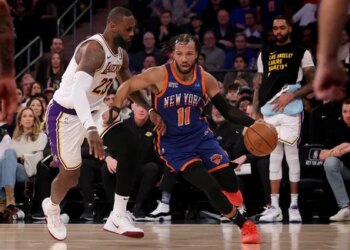 LeBron James et Steve Nash analysent ce qui rend Jalen Brunson si difficile à défendre