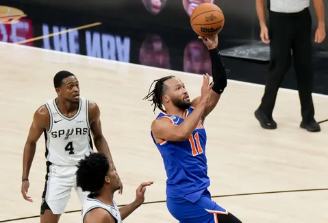 Les 45 points de Jalen Brunson offrent le titre à New York !