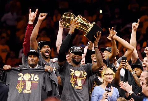 Les Cavs 2016 fêtent les dix ans du titre… en l’absence de Kyrie Irving
