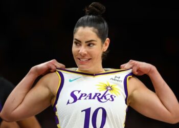 Les Sparks privés de Kelsey Plum pour un mois
