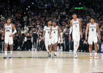 Les Spurs ont encore pris un gros coup derrière la tête