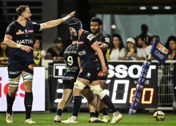 Lors de la dernière journée de Top 14, le Racing 92 devra jouer contre le Stade Toulousain avec 18 JIFF sous peine d’une suspension de six points