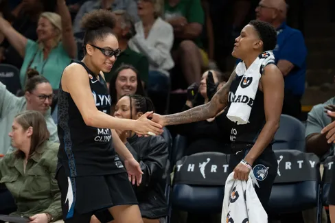 Minnesota écrase Portland et reste en vie en Commissioner’s Cup