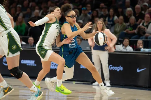 Olivia Miles et Natasha Howard prolongent la série du Lynx