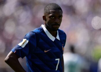 Ousmane Dembélé sorti du onze, la sanction tombe après le premier match !