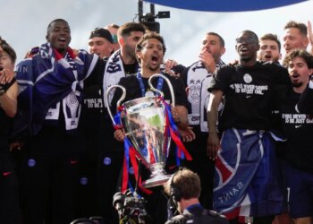 PSG, parade magique au Champ-de-Mars