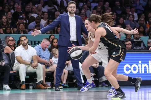 Pauline Astier refroidit Caitlin Clark, le Liberty enchaîne