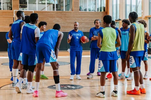 Pendant ce temps-là, Tony Parker lance sa carrière de coach