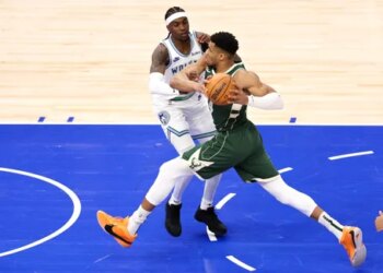Pour récupérer Giannis Antetokounmpo, les Wolves devront lâcher Jaden McDaniels