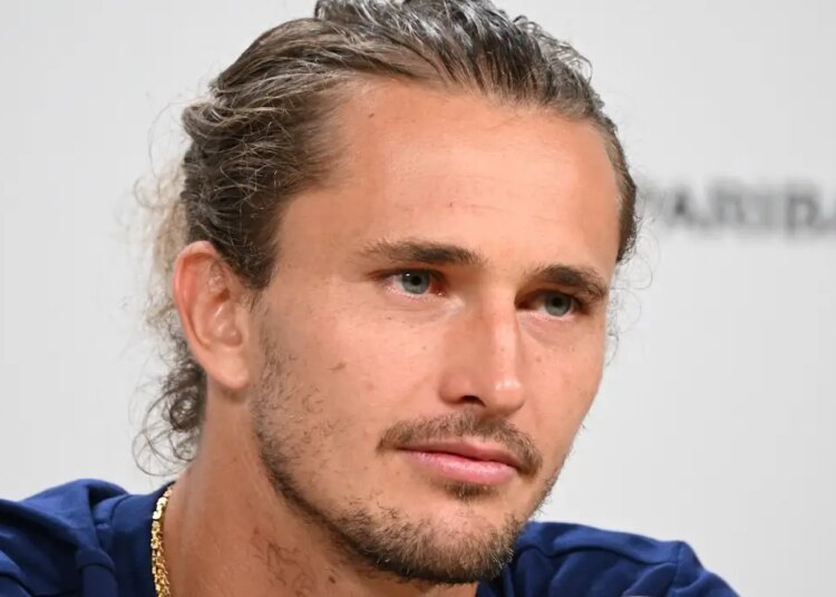 Roland Garros > Alexandre Zverev est à nouveau joueur : "A l'époque où j'avais du mal avec mon deuxième service. Je savais que mon service pouvait me lâcher à tout moment. Donc, effectivement, je me sens différent aujourd'hui"