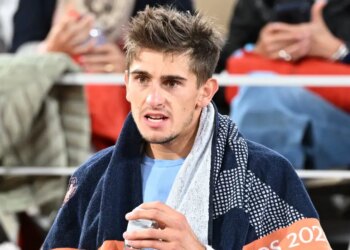 Roland Garros > Arnaldi, immense surprise des demi-finales après l'abandon de Berrettini : "Je suis désolé pour lui..."