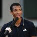 Roland Garros > Félix Auger-Aliassime au public après sa qualification en quarts de finale : "Je sais qu'il n'y a plus de français dans le tournoi mais je vais devoir compter sur votre support pour essayer d'aller au bout"