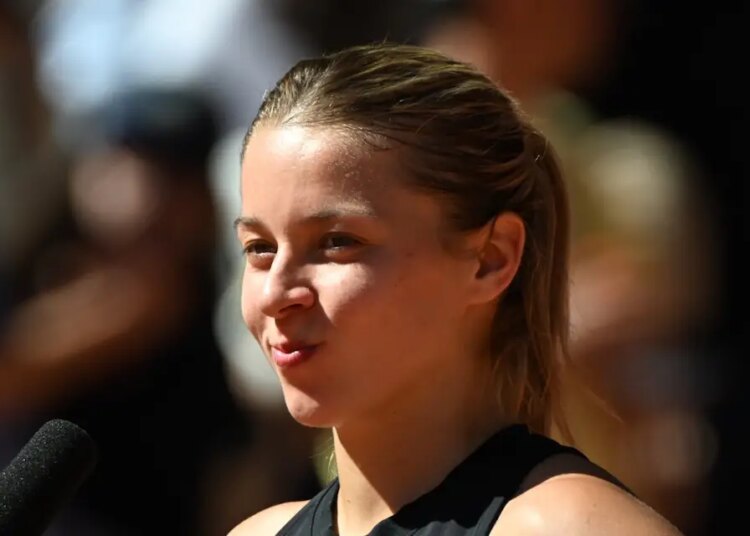 Roland Garros > Maja Chwalinska (114e), sous le choc après son improbable qualification en finale : "Je suis en finale de Grand Chelem"