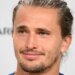 Roland Garros > Zverev sur son père et coach après sa qualification en finale : "Cela fait 25 ans qu'il ne m'a rien dit, et j'aimerais bien qu'il me dise quelque chose parfois"