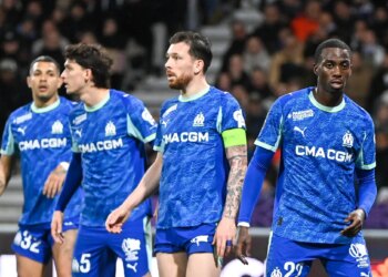 Un cadre se rapproche d'un départ