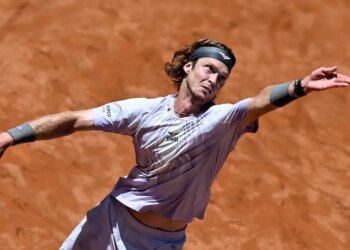 ATP - Bastad > Rublev fier de lui après sa victoire : "Aujourd'hui, il faisait très froid, le ciel était couvert et les balles étaient lourdes...c'était un tout autre type de tennis"