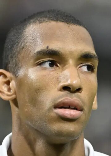 ATP > L'énorme annonce d'Auger-Aliassime, trois jours après sa défaite contre Djokovic : "Après 10 ans, il a été récemment décidé que Wimbledon serait mon dernier tournoi avec Frédéric Fontang à mes côtés en tant qu’entraîneur"
