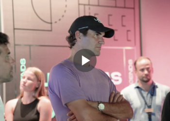 ATP, Vidéos > Roger Federer émerveillé devant la nouvelle oeuvre de Rafael Nadal : "C'est vraiment impressionnant"